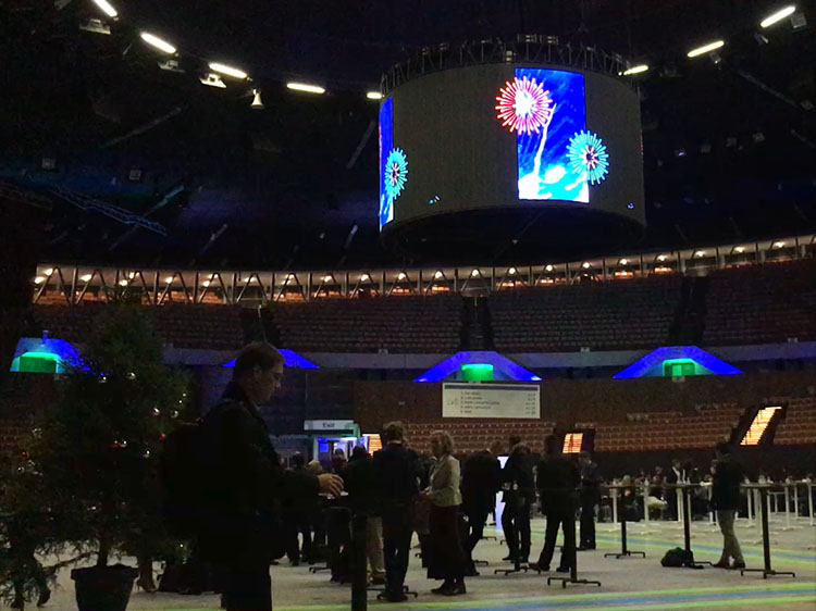 Big circle screen at the foodcourt in COP24